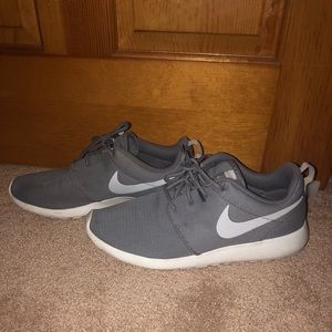 Grey Nike Roshe One- size 9